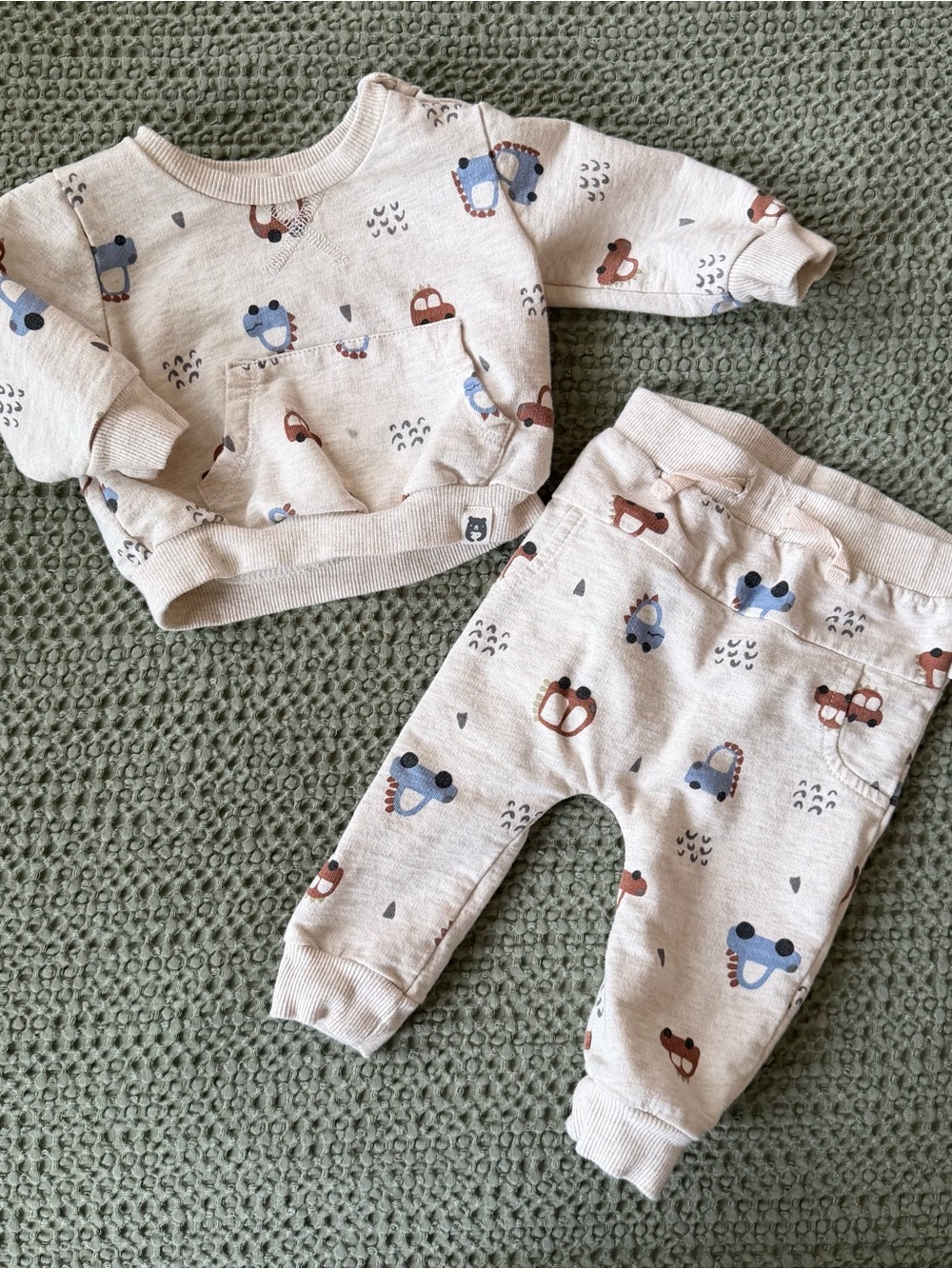 Rabbit & Bear baby set